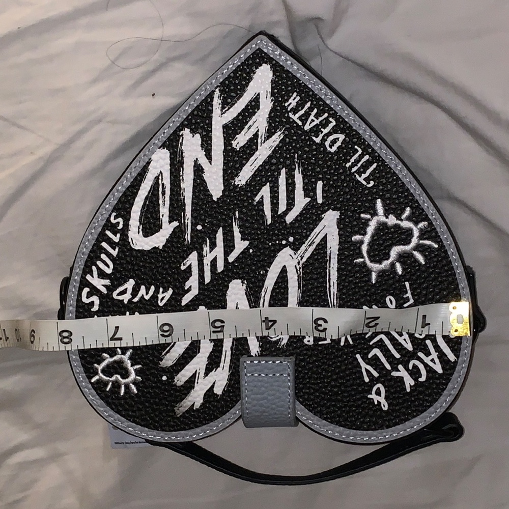 🎃 Loungefly Disney Heart Jack & Sally "Til' the End" Purse – New with Tags! 🎃 - Picture 3 of 11